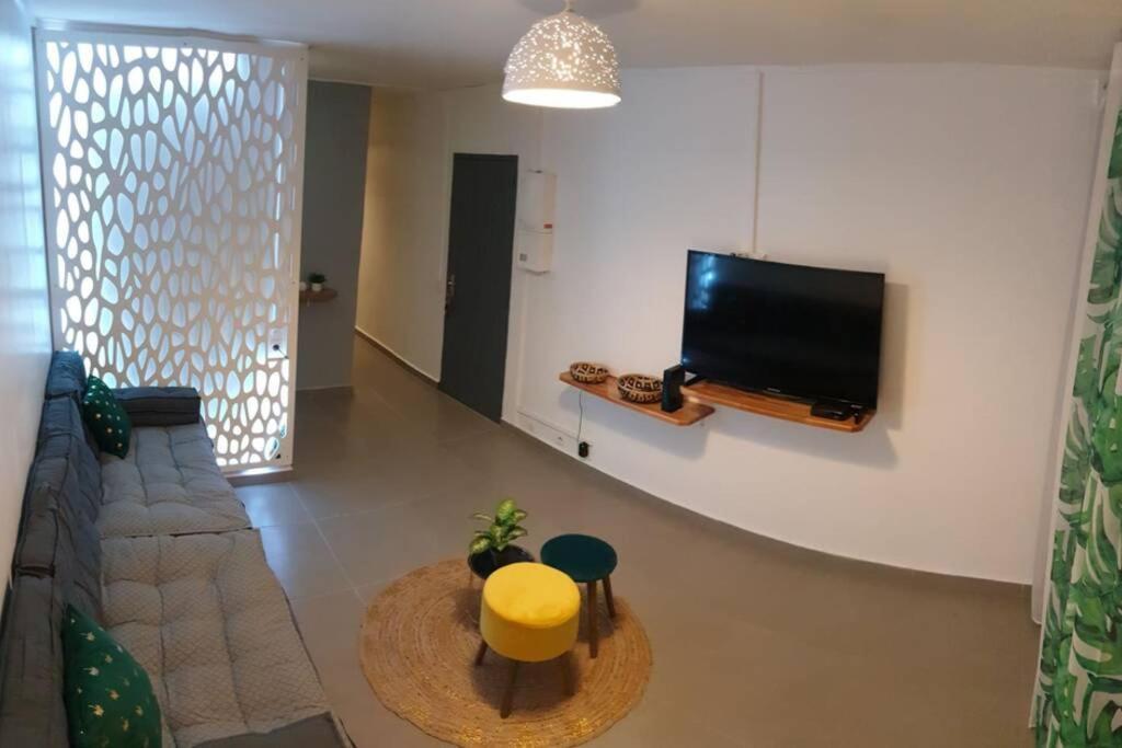 Jadessie " Centre Ville - Downtown " ปวงต์-ตา-ปิตร์ ภายนอก รูปภาพ